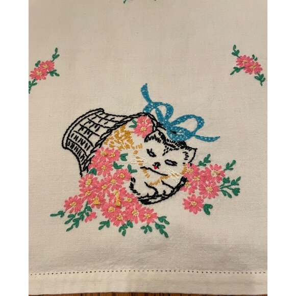 Vintage Embroidered Table Runner With Cat &Pink Floral Basket Design 13.5" x 35" - Picture 3 of 16